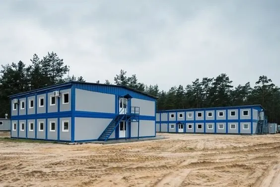 Multi-unit modular building complex