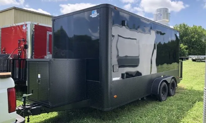 Enclosed cargo trailer